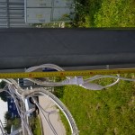 Czarny słup z miarką - komponenty elektryczne i oświetlenie Polamp