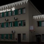 Budynek z oświetleniem i komponentami elektrycznymi Polamp.